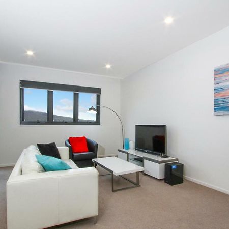 Iq Smart Apartments 704 Braddon Act Canberra Exteriör bild